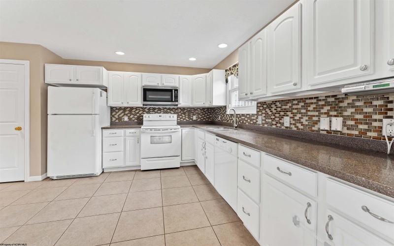 203 Palisades Drive, Morgantown, West Virginia 26508, 3 Bedrooms Bedrooms, 7 Rooms Rooms,2 BathroomsBathrooms,Single Family Attached,For Sale,Palisades,10161151