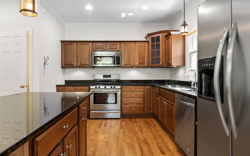 96 Claremont Court, Morgantown, West Virginia 26501, 3 Bedrooms Bedrooms, 7 Rooms Rooms,2 BathroomsBathrooms,Single Family Attached,For Sale,Claremont,10161167