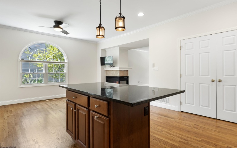96 Claremont Court, Morgantown, West Virginia 26501, 3 Bedrooms Bedrooms, 7 Rooms Rooms,2 BathroomsBathrooms,Single Family Attached,For Sale,Claremont,10161167