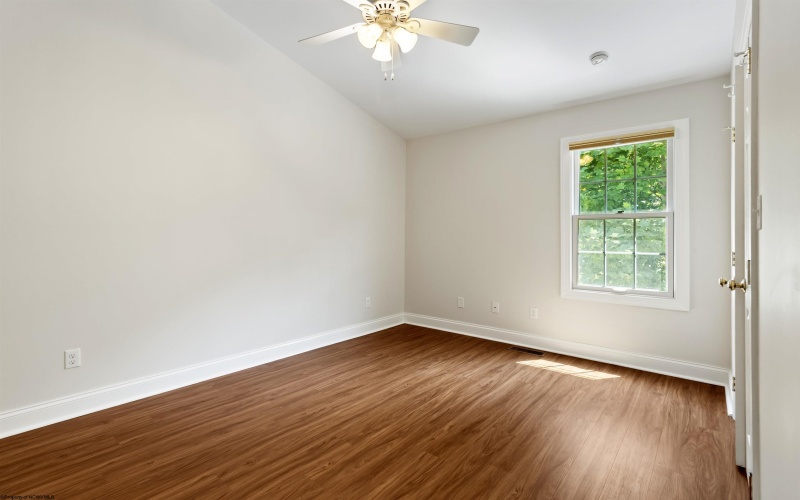 96 Claremont Court, Morgantown, West Virginia 26501, 3 Bedrooms Bedrooms, 7 Rooms Rooms,2 BathroomsBathrooms,Single Family Attached,For Sale,Claremont,10161167