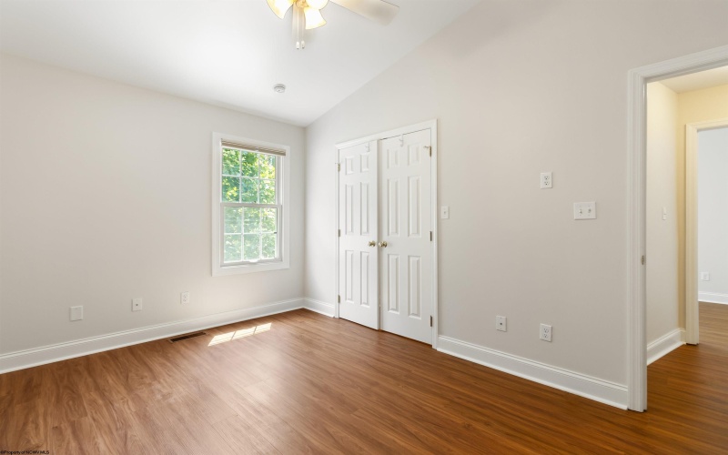 96 Claremont Court, Morgantown, West Virginia 26501, 3 Bedrooms Bedrooms, 7 Rooms Rooms,2 BathroomsBathrooms,Single Family Attached,For Sale,Claremont,10161167