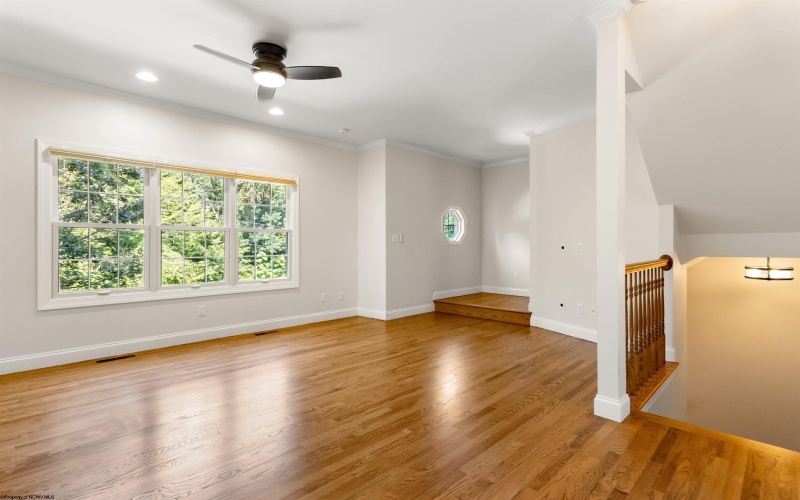 96 Claremont Court, Morgantown, West Virginia 26501, 3 Bedrooms Bedrooms, 7 Rooms Rooms,2 BathroomsBathrooms,Single Family Attached,For Sale,Claremont,10161167