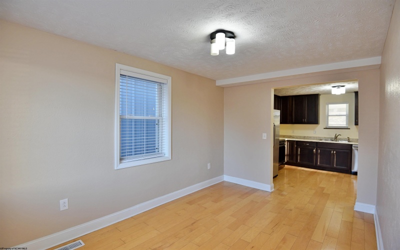 539 Main Street, Bridgeport, West Virginia 26330, 3 Bedrooms Bedrooms, 6 Rooms Rooms,4 BathroomsBathrooms,Residential Rentals,For Rent,Main,10161157
