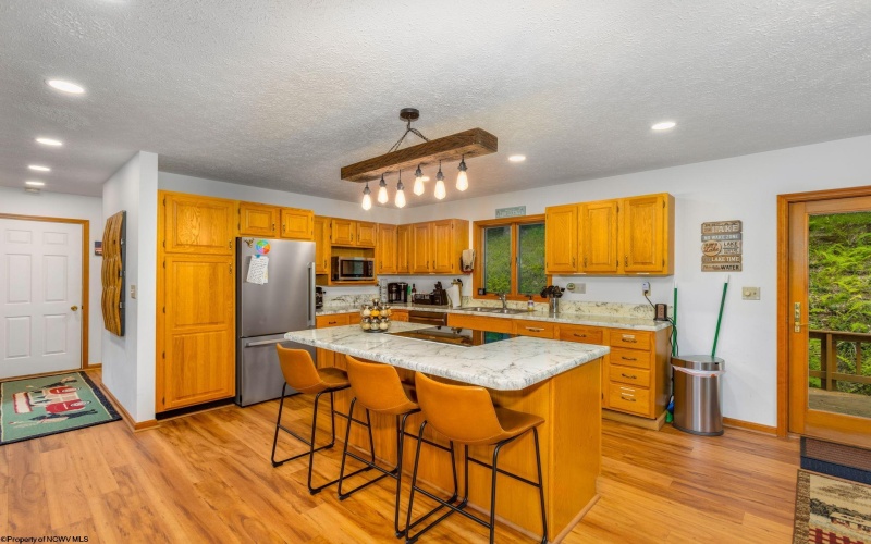 544 Clover Drive, Terra Alta, West Virginia 26764, 2 Bedrooms Bedrooms, 6 Rooms Rooms,2 BathroomsBathrooms,Single Family Detached,For Sale,Clover,10161171