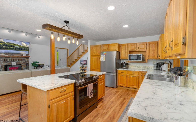 544 Clover Drive, Terra Alta, West Virginia 26764, 2 Bedrooms Bedrooms, 6 Rooms Rooms,2 BathroomsBathrooms,Single Family Detached,For Sale,Clover,10161171