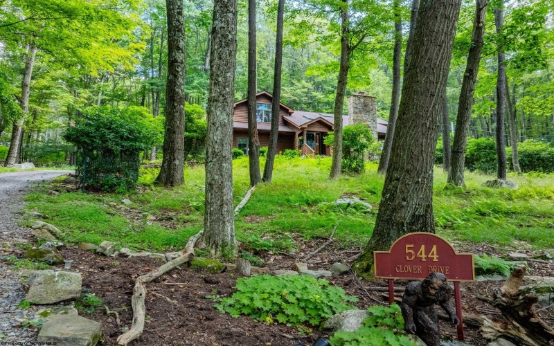 544 Clover Drive, Terra Alta, West Virginia 26764, 2 Bedrooms Bedrooms, 6 Rooms Rooms,2 BathroomsBathrooms,Single Family Detached,For Sale,Clover,10161171