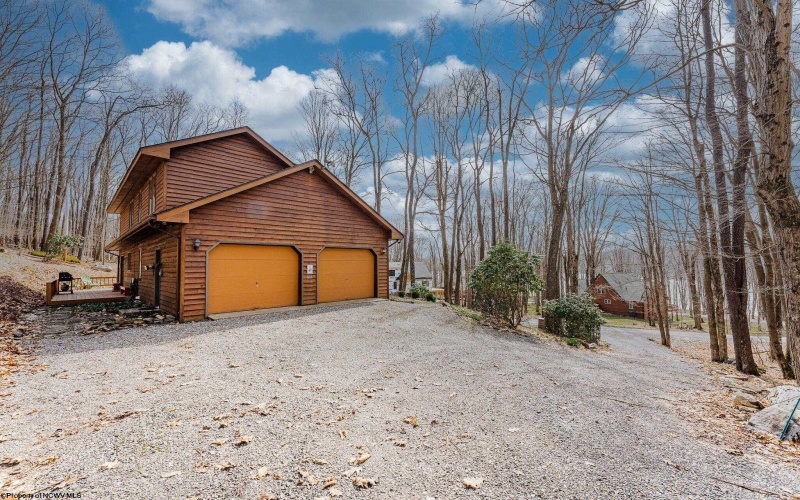 544 Clover Drive, Terra Alta, West Virginia 26764, 2 Bedrooms Bedrooms, 6 Rooms Rooms,2 BathroomsBathrooms,Single Family Detached,For Sale,Clover,10161171