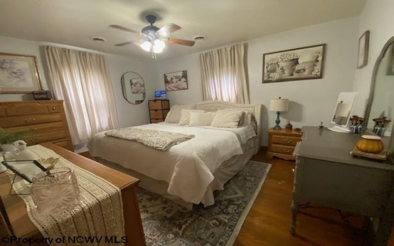 226 Bridge Street, Lumberport, West Virginia 26386-0923, 2 Bedrooms Bedrooms, 6 Rooms Rooms,1 BathroomBathrooms,Single Family Detached,For Sale,Bridge,10161170