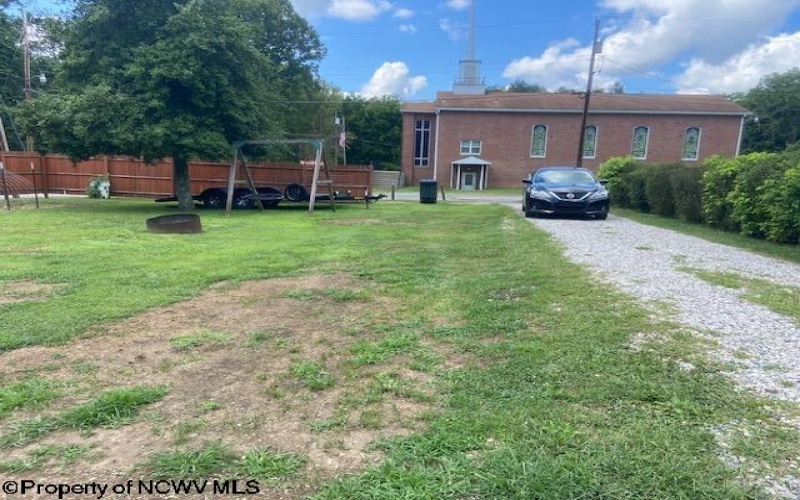 226 Bridge Street, Lumberport, West Virginia 26386-0923, 2 Bedrooms Bedrooms, 6 Rooms Rooms,1 BathroomBathrooms,Single Family Detached,For Sale,Bridge,10161170