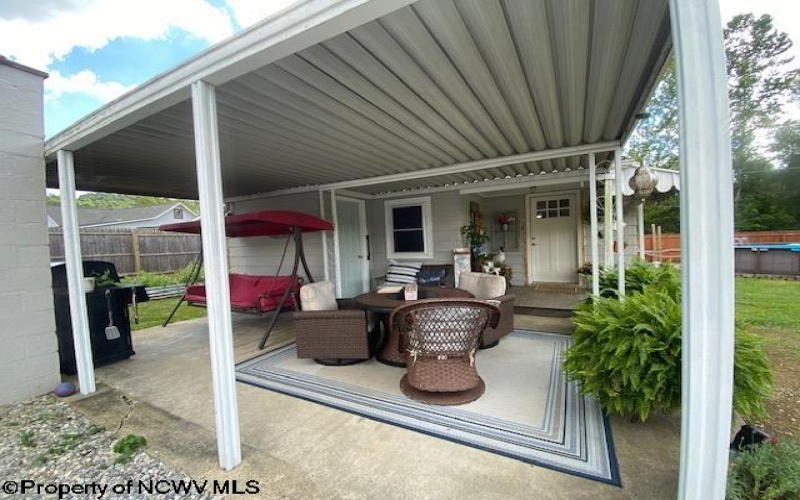 226 Bridge Street, Lumberport, West Virginia 26386-0923, 2 Bedrooms Bedrooms, 6 Rooms Rooms,1 BathroomBathrooms,Single Family Detached,For Sale,Bridge,10161170
