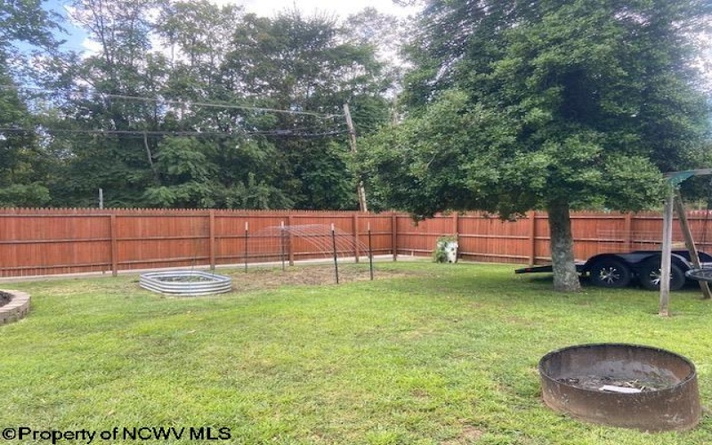 226 Bridge Street, Lumberport, West Virginia 26386-0923, 2 Bedrooms Bedrooms, 6 Rooms Rooms,1 BathroomBathrooms,Single Family Detached,For Sale,Bridge,10161170