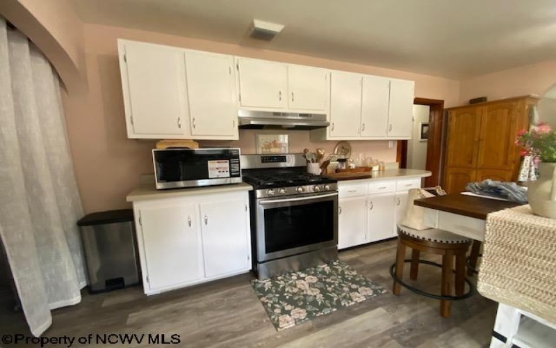 226 Bridge Street, Lumberport, West Virginia 26386-0923, 2 Bedrooms Bedrooms, 6 Rooms Rooms,1 BathroomBathrooms,Single Family Detached,For Sale,Bridge,10161170