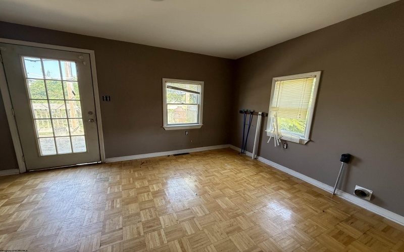 1112 17th Street, Clarksburg, West Virginia 26301, 2 Bedrooms Bedrooms, 4 Rooms Rooms,1 BathroomBathrooms,Single Family Detached,For Sale,17th,10161168