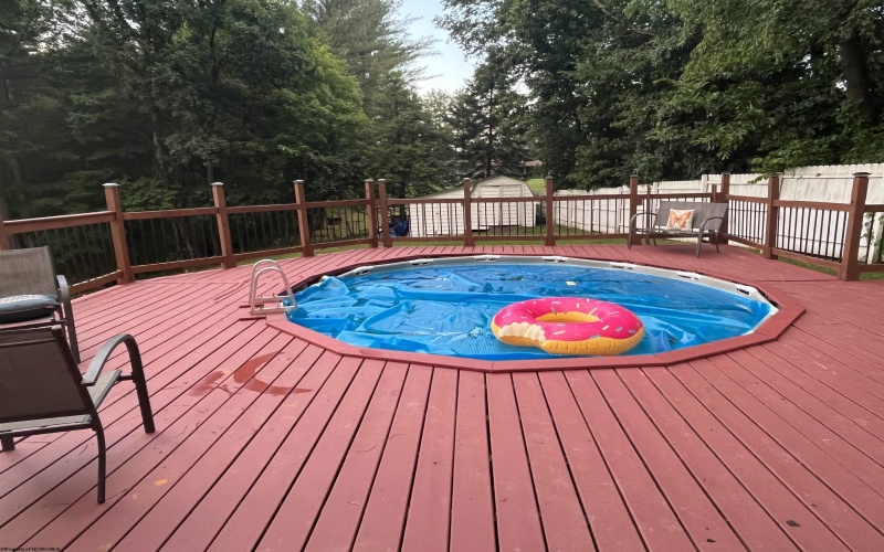 127 Hillside Drive, Buckhannon, West Virginia 26201, 4 Bedrooms Bedrooms, 8 Rooms Rooms,1 BathroomBathrooms,Single Family Detached,For Sale,Hillside,10161162