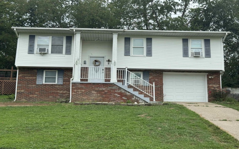 127 Hillside Drive, Buckhannon, West Virginia 26201, 4 Bedrooms Bedrooms, 8 Rooms Rooms,1 BathroomBathrooms,Single Family Detached,For Sale,Hillside,10161162
