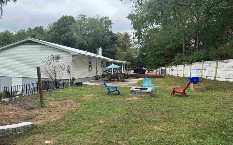 127 Hillside Drive, Buckhannon, West Virginia 26201, 4 Bedrooms Bedrooms, 8 Rooms Rooms,1 BathroomBathrooms,Single Family Detached,For Sale,Hillside,10161162