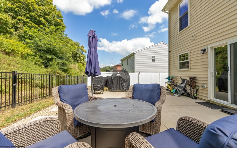 353 Bay Street, Morgantown, West Virginia 26508, 4 Bedrooms Bedrooms, 8 Rooms Rooms,2 BathroomsBathrooms,Single Family Detached,For Sale,Bay,10161158