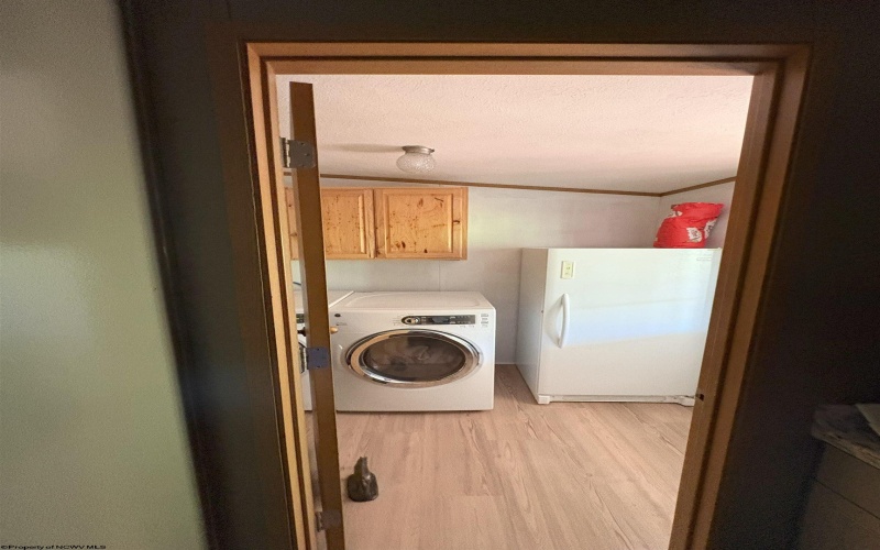 124 Wood Crest Road, Weston, West Virginia 26452, 3 Bedrooms Bedrooms, 7 Rooms Rooms,2 BathroomsBathrooms,Single Family Detached,For Sale,Wood Crest,10161156