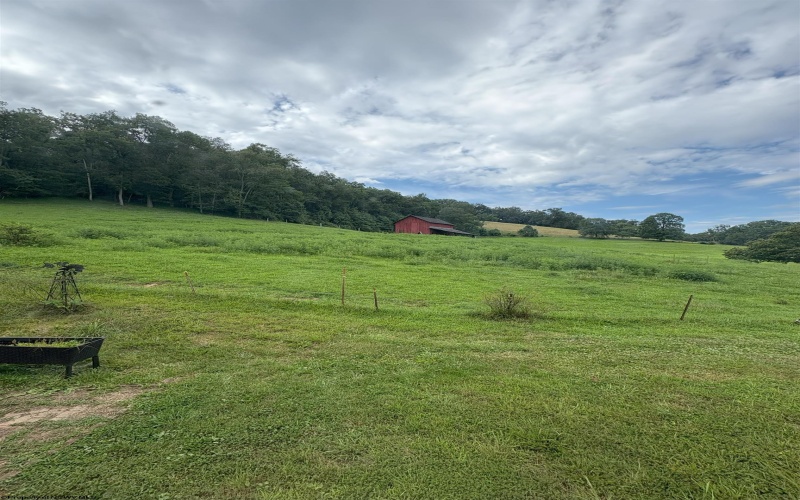 124 Wood Crest Road, Weston, West Virginia 26452, 3 Bedrooms Bedrooms, 7 Rooms Rooms,2 BathroomsBathrooms,Single Family Detached,For Sale,Wood Crest,10161156