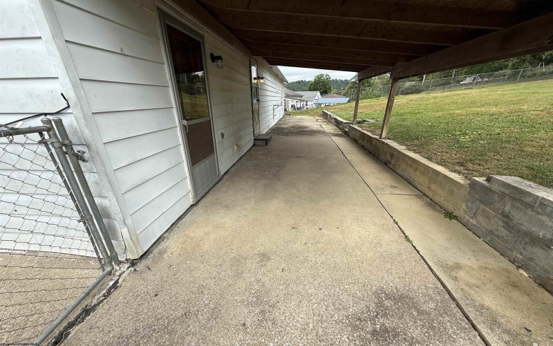 721 Washington Street, Grafton, West Virginia 26354, 2 Bedrooms Bedrooms, 5 Rooms Rooms,1 BathroomBathrooms,Single Family Detached,For Sale,Washington,10161154