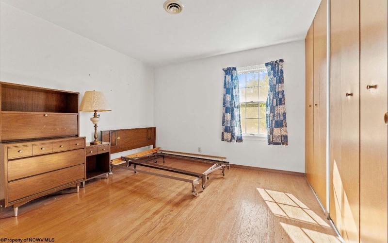 480 Hillview Drive, Morgantown, West Virginia 26505, 4 Bedrooms Bedrooms, 7 Rooms Rooms,2 BathroomsBathrooms,Single Family Detached,For Sale,Hillview,10161165