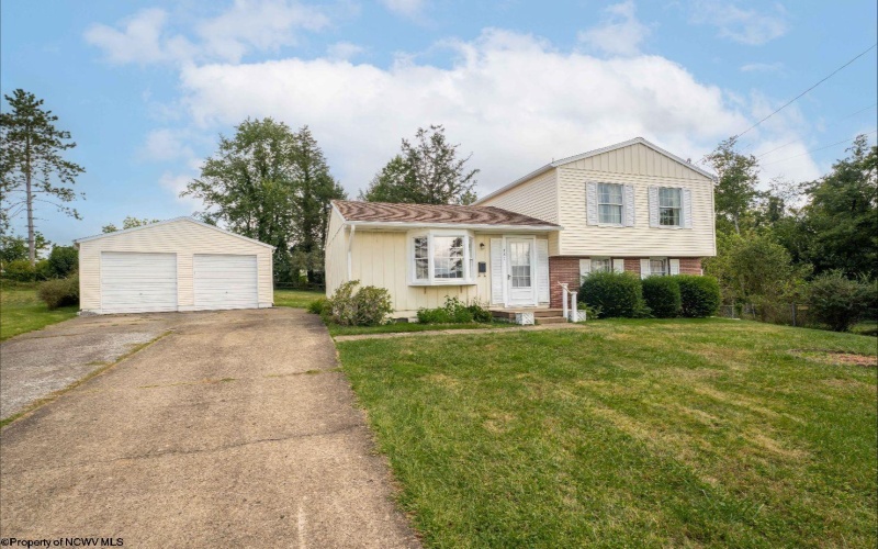480 Hillview Drive, Morgantown, West Virginia 26505, 4 Bedrooms Bedrooms, 7 Rooms Rooms,2 BathroomsBathrooms,Single Family Detached,For Sale,Hillview,10161165