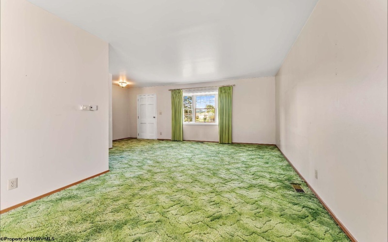 480 Hillview Drive, Morgantown, West Virginia 26505, 4 Bedrooms Bedrooms, 7 Rooms Rooms,2 BathroomsBathrooms,Single Family Detached,For Sale,Hillview,10161165