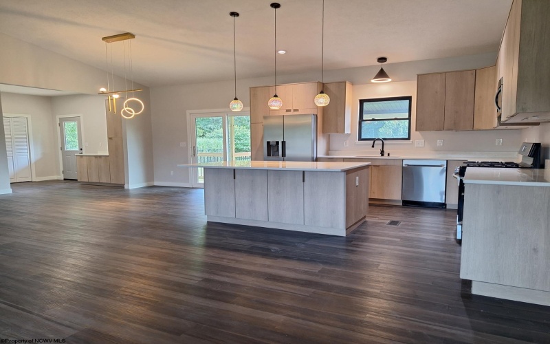 794 Laurel Park Road, Clarksburg, West Virginia 26301, 3 Bedrooms Bedrooms, 7 Rooms Rooms,2 BathroomsBathrooms,Single Family Detached,For Sale,Laurel Park,10161179