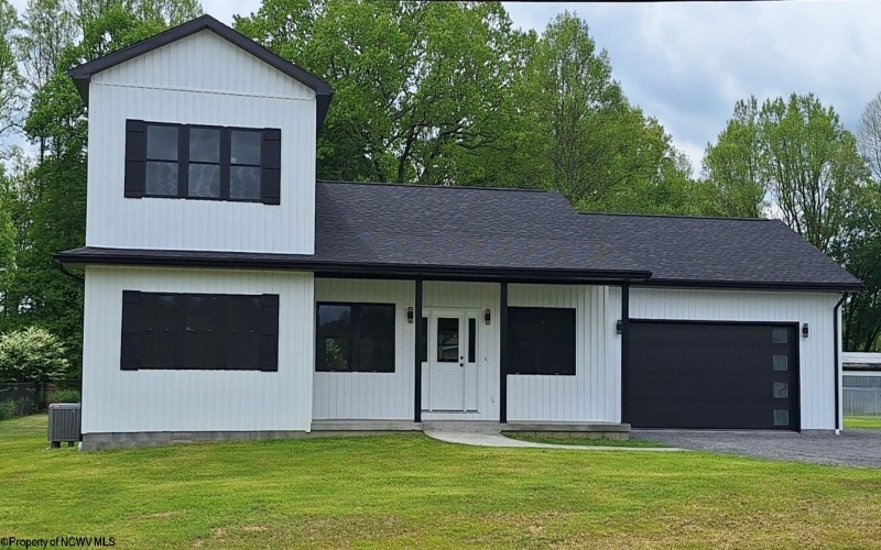 794 Laurel Park Road, Clarksburg, West Virginia 26301, 3 Bedrooms Bedrooms, 7 Rooms Rooms,2 BathroomsBathrooms,Single Family Detached,For Sale,Laurel Park,10161179