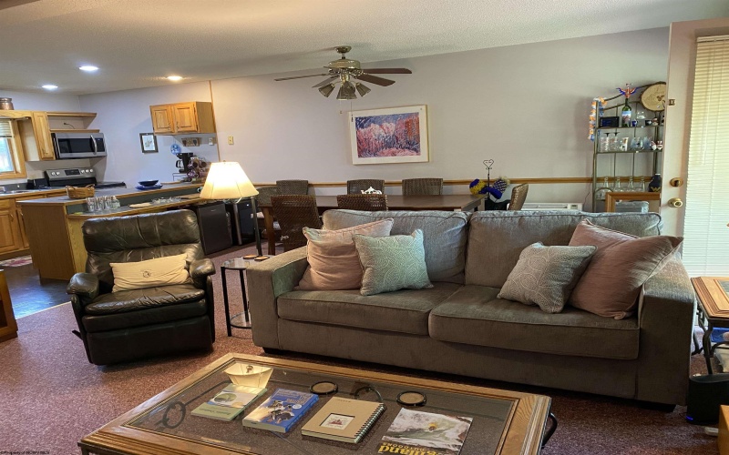 431 Deerfield Circle, Davis, West Virginia 26260, 3 Bedrooms Bedrooms, 8 Rooms Rooms,3 BathroomsBathrooms,Single Family Attached,For Sale,Deerfield,10161177