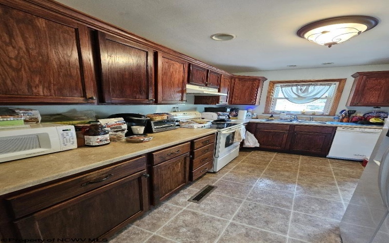 607 Pike Street, Shinnston, West Virginia 26301, 3 Bedrooms Bedrooms, 5 Rooms Rooms,2 BathroomsBathrooms,Single Family Detached,For Sale,Pike,10161178
