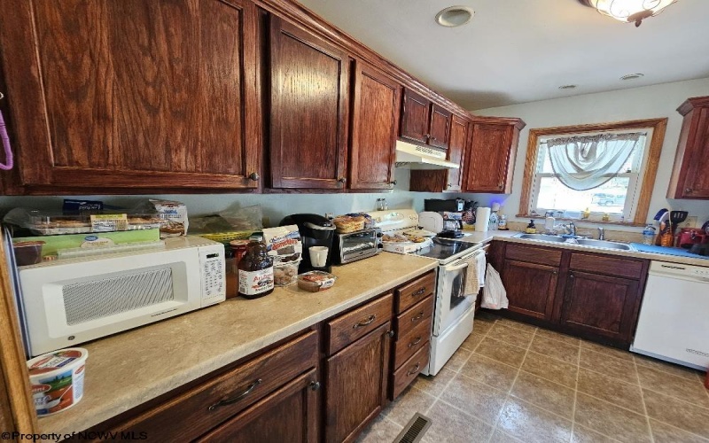607 Pike Street, Shinnston, West Virginia 26301, 3 Bedrooms Bedrooms, 5 Rooms Rooms,2 BathroomsBathrooms,Single Family Detached,For Sale,Pike,10161178