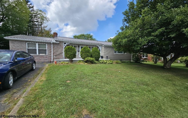 607 Pike Street, Shinnston, West Virginia 26301, 3 Bedrooms Bedrooms, 5 Rooms Rooms,2 BathroomsBathrooms,Single Family Detached,For Sale,Pike,10161178