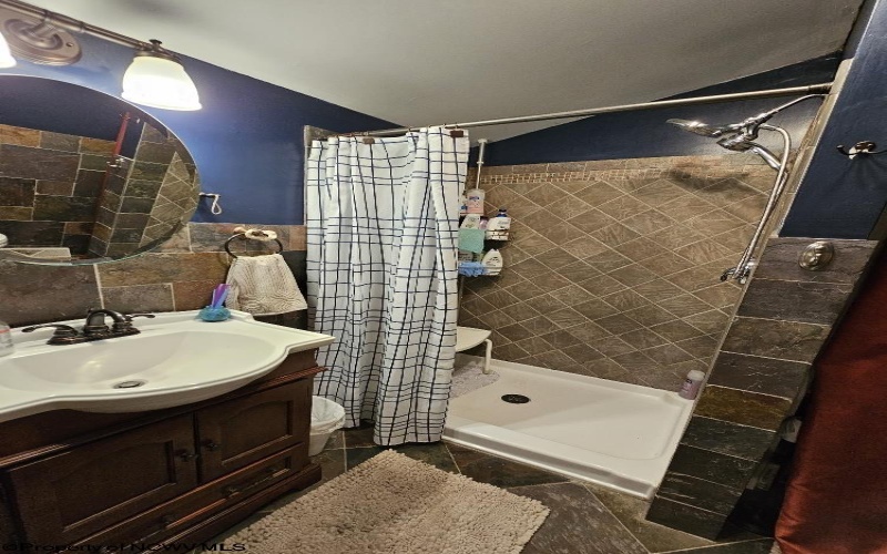 607 Pike Street, Shinnston, West Virginia 26301, 3 Bedrooms Bedrooms, 5 Rooms Rooms,2 BathroomsBathrooms,Single Family Detached,For Sale,Pike,10161178