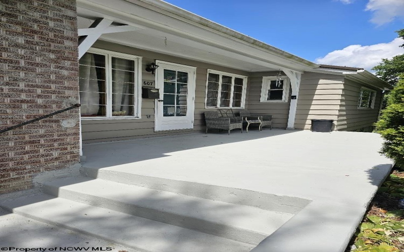 607 Pike Street, Shinnston, West Virginia 26301, 3 Bedrooms Bedrooms, 5 Rooms Rooms,2 BathroomsBathrooms,Single Family Detached,For Sale,Pike,10161178