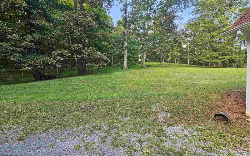 853 Meadowdale Road, Fairmont, West Virginia 26554, 3 Bedrooms Bedrooms, 9 Rooms Rooms,2 BathroomsBathrooms,Single Family Detached,For Sale,Meadowdale,10161176