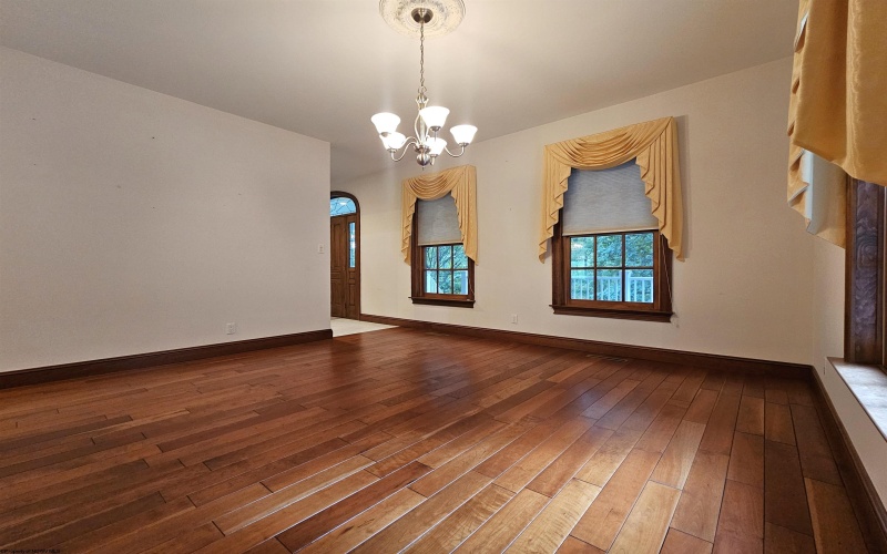 853 Meadowdale Road, Fairmont, West Virginia 26554, 3 Bedrooms Bedrooms, 9 Rooms Rooms,2 BathroomsBathrooms,Single Family Detached,For Sale,Meadowdale,10161176