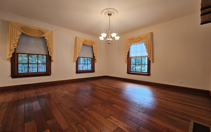 853 Meadowdale Road, Fairmont, West Virginia 26554, 3 Bedrooms Bedrooms, 9 Rooms Rooms,2 BathroomsBathrooms,Single Family Detached,For Sale,Meadowdale,10161176