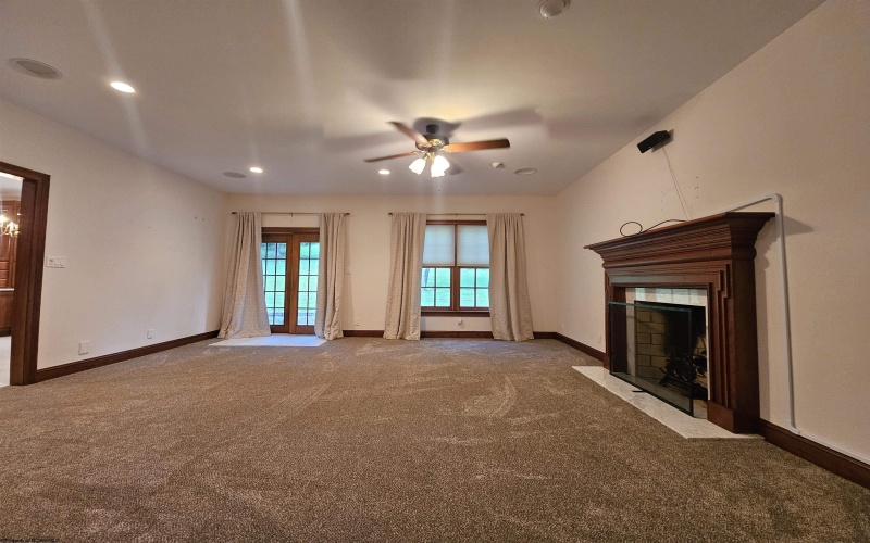 853 Meadowdale Road, Fairmont, West Virginia 26554, 3 Bedrooms Bedrooms, 9 Rooms Rooms,2 BathroomsBathrooms,Single Family Detached,For Sale,Meadowdale,10161176