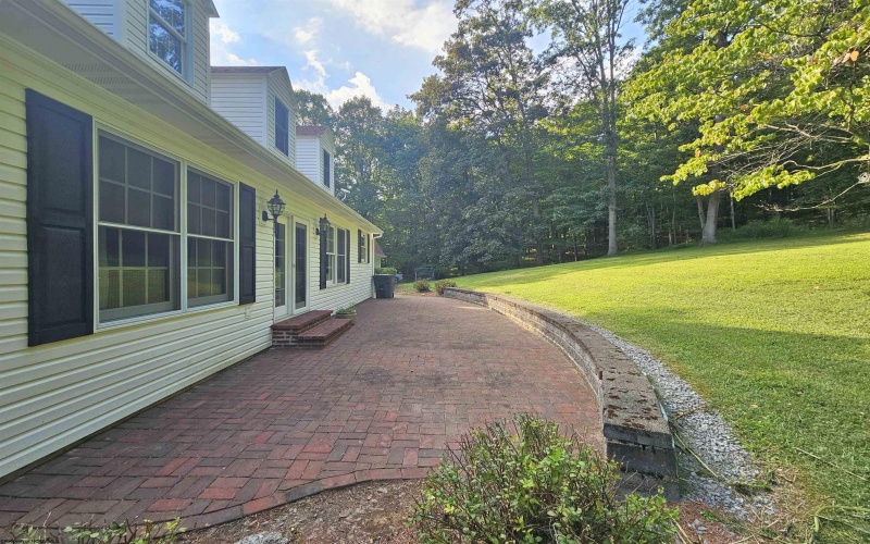 853 Meadowdale Road, Fairmont, West Virginia 26554, 3 Bedrooms Bedrooms, 9 Rooms Rooms,2 BathroomsBathrooms,Single Family Detached,For Sale,Meadowdale,10161176