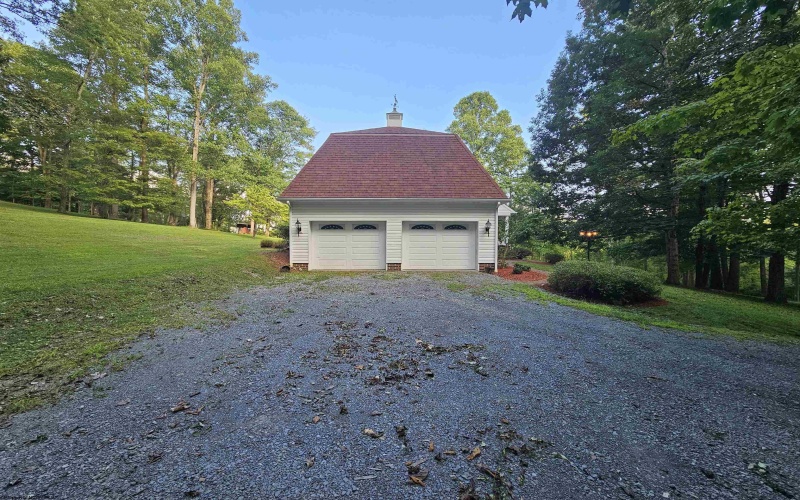 853 Meadowdale Road, Fairmont, West Virginia 26554, 3 Bedrooms Bedrooms, 9 Rooms Rooms,2 BathroomsBathrooms,Single Family Detached,For Sale,Meadowdale,10161176