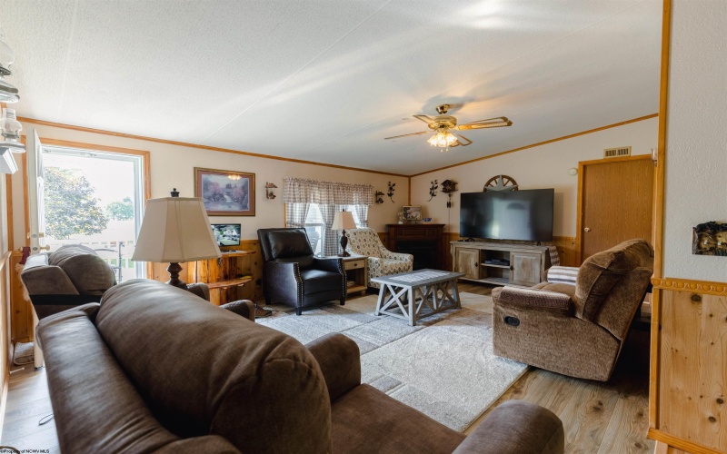 118 Tudor Lane, Beverly, West Virginia 26253, 3 Bedrooms Bedrooms, 7 Rooms Rooms,2 BathroomsBathrooms,Single Family Detached,For Sale,Tudor,10161172