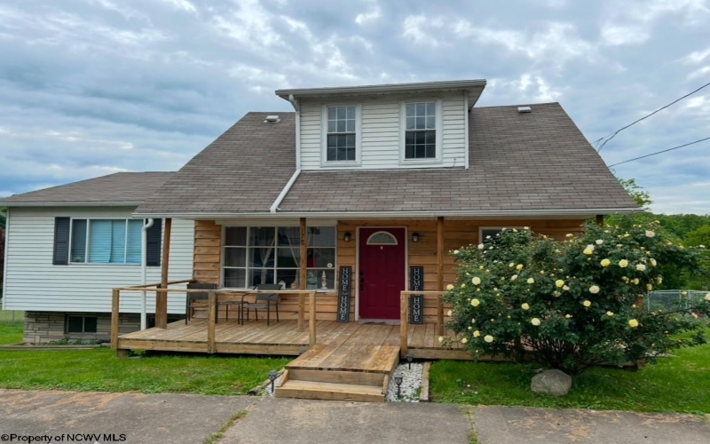 178 Jasper Street, Rivesville, West Virginia 26588-0000, 3 Bedrooms Bedrooms, 8 Rooms Rooms,2 BathroomsBathrooms,Single Family Detached,For Sale,Jasper,10161186