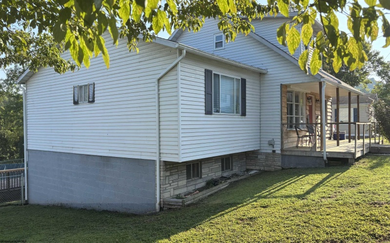 178 Jasper Street, Rivesville, West Virginia 26588-0000, 3 Bedrooms Bedrooms, 8 Rooms Rooms,2 BathroomsBathrooms,Single Family Detached,For Sale,Jasper,10161186