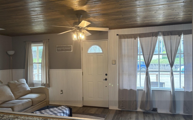 178 Jasper Street, Rivesville, West Virginia 26588-0000, 3 Bedrooms Bedrooms, 8 Rooms Rooms,2 BathroomsBathrooms,Single Family Detached,For Sale,Jasper,10161186