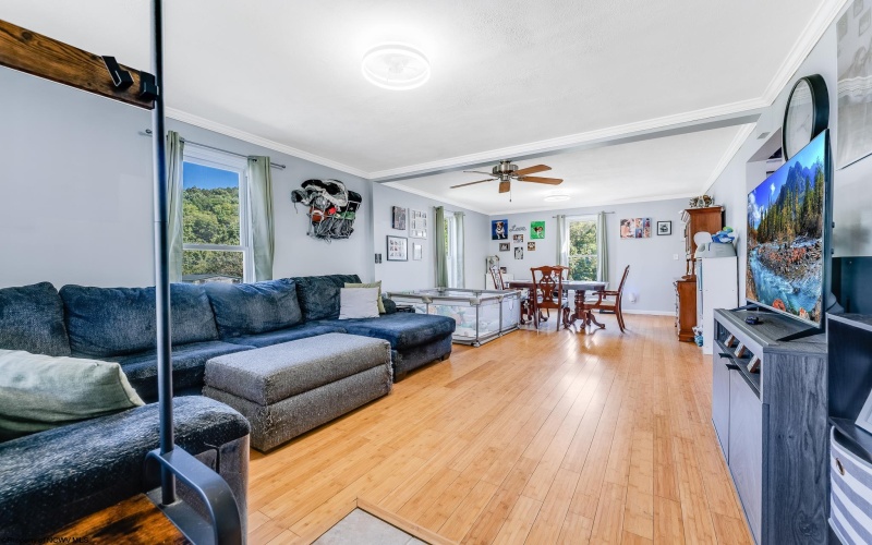 1193 Limestone Road, Clarksburg, West Virginia 26301, 3 Bedrooms Bedrooms, 9 Rooms Rooms,2 BathroomsBathrooms,Single Family Detached,For Sale,Limestone,10161185