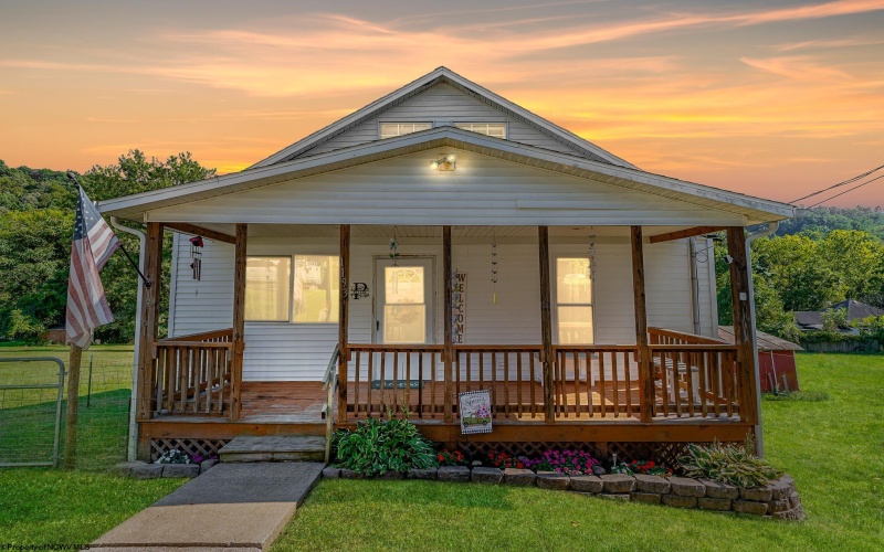 1193 Limestone Road, Clarksburg, West Virginia 26301, 3 Bedrooms Bedrooms, 9 Rooms Rooms,2 BathroomsBathrooms,Single Family Detached,For Sale,Limestone,10161185