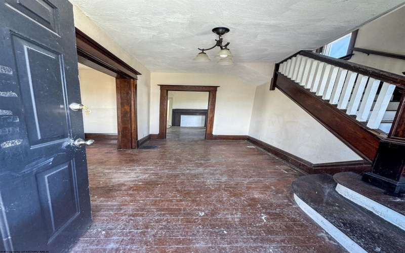 621 Louise Avenue, Morgantown, West Virginia 26505, 5 Bedrooms Bedrooms, 11 Rooms Rooms,1 BathroomBathrooms,Single Family Detached,For Sale,Louise,10161214