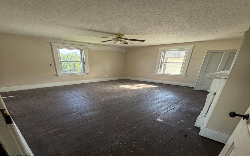 621 Louise Avenue, Morgantown, West Virginia 26505, 5 Bedrooms Bedrooms, 11 Rooms Rooms,1 BathroomBathrooms,Single Family Detached,For Sale,Louise,10161214