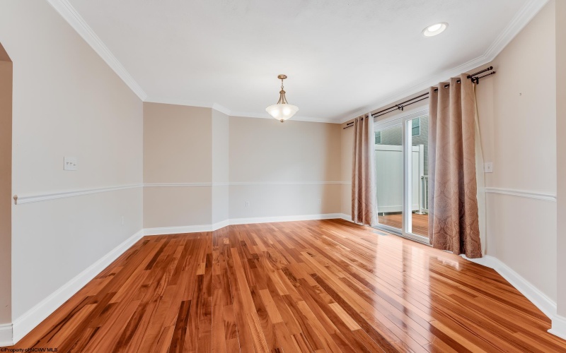 354 Harbor Drive, Morgantown, West Virginia 26508, 3 Bedrooms Bedrooms, 8 Rooms Rooms,2 BathroomsBathrooms,Single Family Attached,For Sale,Harbor,10161190